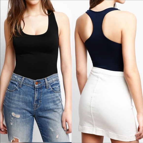 Black Bodysuit. A wardrobe must have!👠💕 - Picture 4 of 5